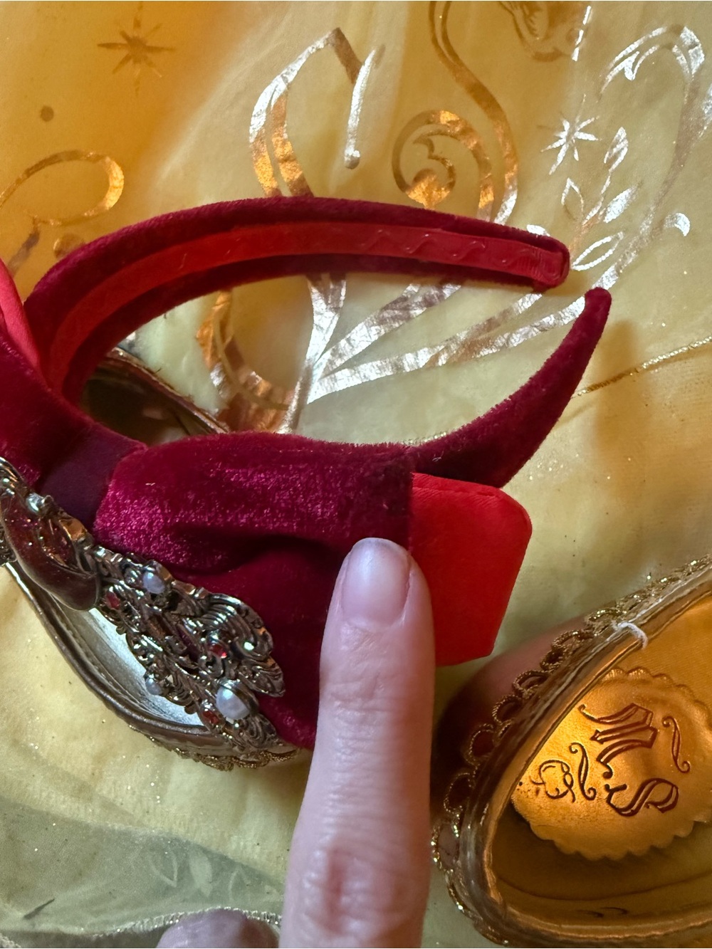 Complete Disney store Snow White deluxe costume - Picture 3 of 8